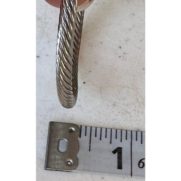 Unbranded Lot of 2 Silver Cuff Women's Fashion Jewelry Metal Bracelets - Picture 6 of 11